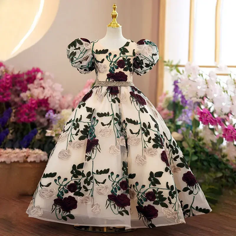 Robe longue de soirée en maill - Embroidery Web avis et prix