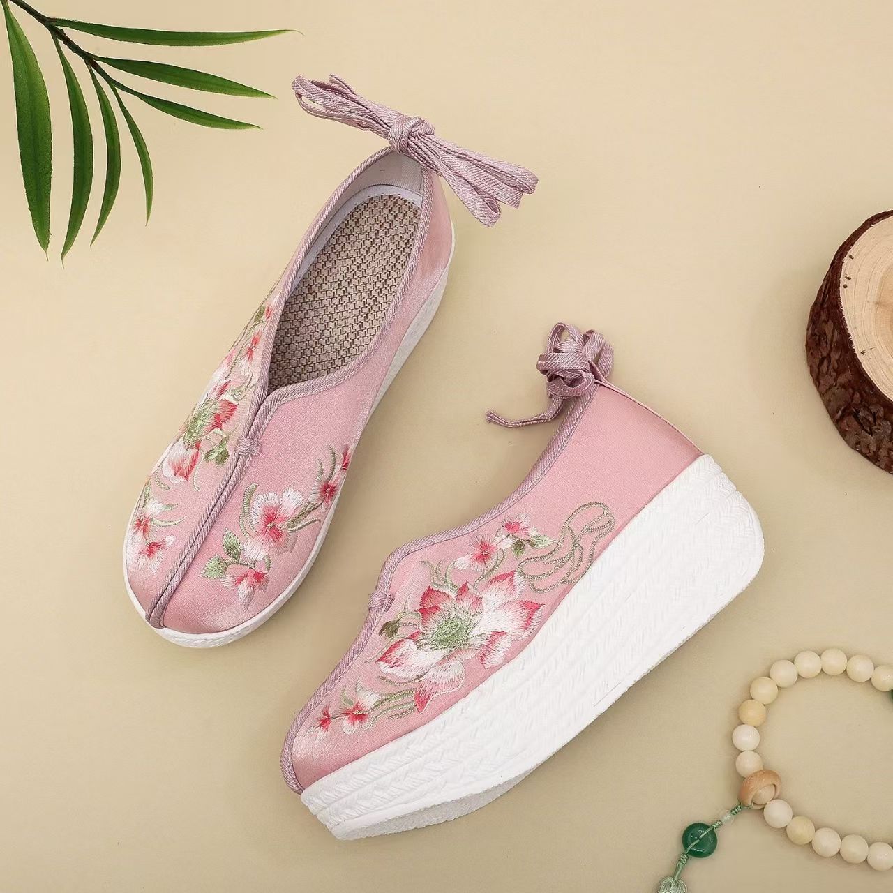 Chaussures compensées brodées  - Embroidery Skirt avis et prix