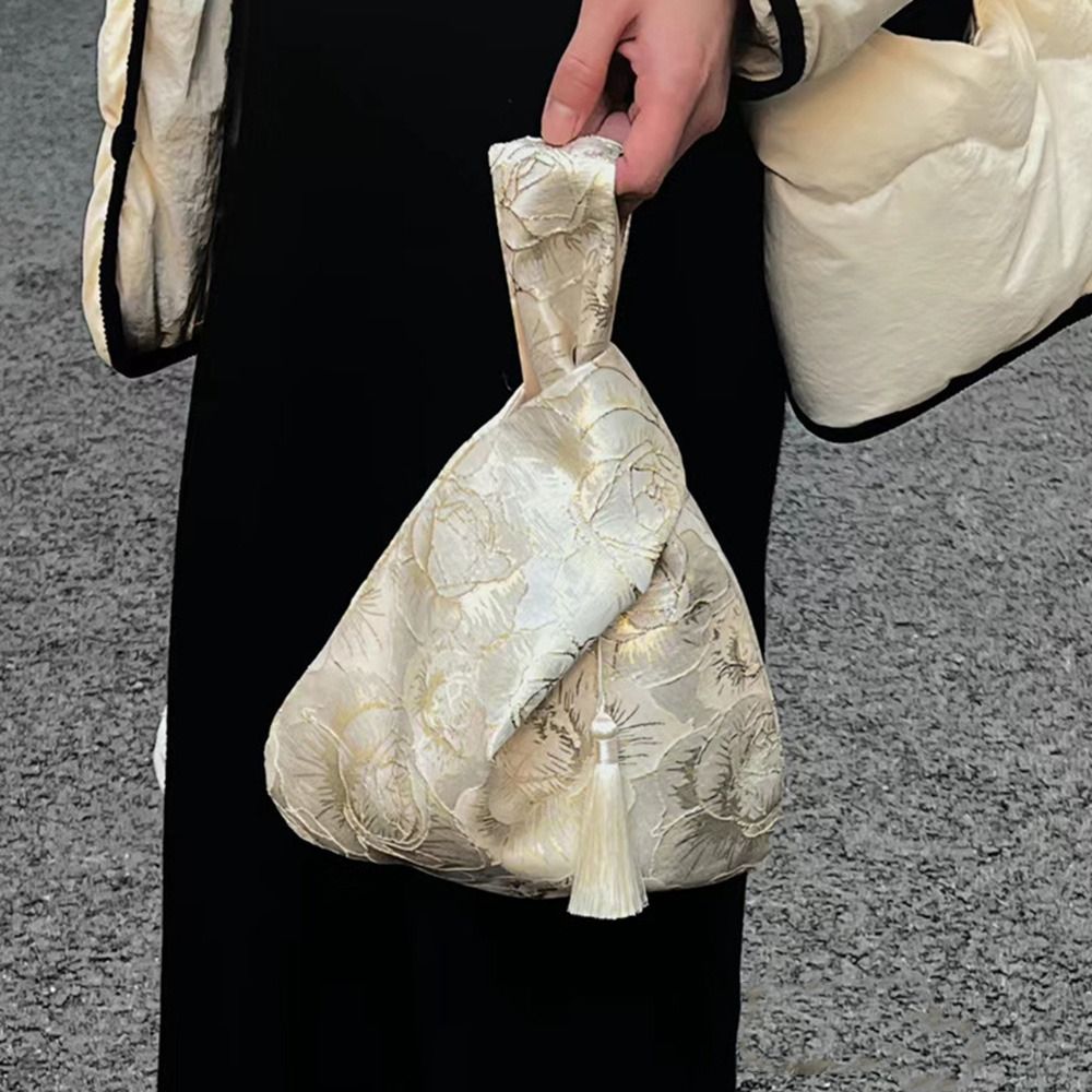 Sac de Poignet à Nministériels - Embroidery Knot avis et prix